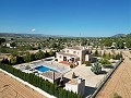 Groot executive huis met 5 slaapkamers en een zwembad van 10x5 in Alicante Property