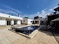 Freistehende Villa in Fortuna mit Gästehaus, Pool und Touristenlizenz in Alicante Property