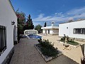 Vrijstaande villa in Fortuna met gastenverblijf, zwembad en toeristenvergunning in Alicante Property
