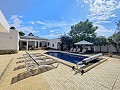 Vrijstaande villa in Fortuna met gastenverblijf, zwembad en toeristenvergunning in Alicante Property