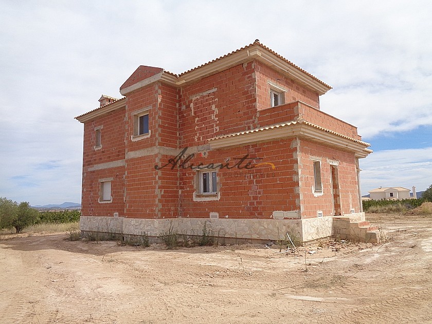 Under construction - New build villa - almost complete in Alicante Property