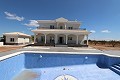 Nieuwbouw villa 195m2 met zwembad en perceel in Alicante Property