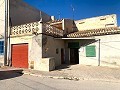 Hervormingsproject met tuin in vredig dorp in Alicante Property