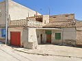 Hervormingsproject met tuin in vredig dorp in Alicante Property
