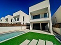 Magnifiques villas neuves à La Marina à distance de marche de la mer in Alicante Property