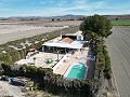 Jolie maison de 2 chambres avec piscine, eau de ville et énergie solaire in Alicante Property