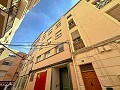 Mooi huis met 3 verdiepingen gelegen in het centrum van Almansa in Alicante Property