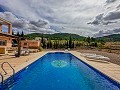 Unglaubliche zweistöckige Villa mit Pool in Pinoso in Alicante Property