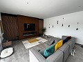 Villa moderna de 5 dormitorios y 3 baños en Macisvenda in Alicante Property