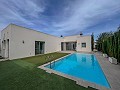 Increíble villa con piscina en Benijófar in Alicante Property