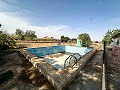Belle maison de campagne à rénover avec piscine à Yecla in Alicante Property