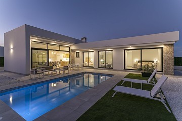 Villas indépendantes modernes avec piscine privée, 3 chambres, 2 salles de bains sur terrain de 550 m2