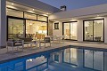 Moderne, unabhängige Villen mit privatem Pool, 3 Schlafzimmern und 2 Bädern auf einem 550 m2 großen Grundstück in Alicante Property