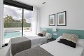 Modernas villas independientes con piscina privada, 3 dormitorios y 2 baños en parcela de 550 m2 in Alicante Property