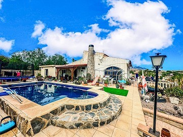 Villa avec vue imprenable et piscine