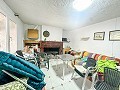 Maison de campagne spacieuse de 8 pièces à rénover à Yecla in Alicante Property