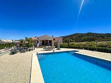 Villa met fantastisch uitzicht in Pinoso